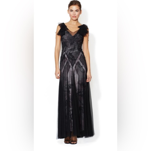 BCBGMaxAzria Dresses & Skirts - BCBGMAXAZRIA SIZE 2 BLACK TULLE GOWN WITH MAUVE FLORAL UNDERLAY SWEETHEART NECK